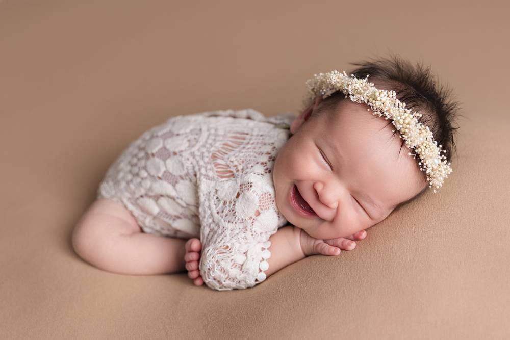 seance-photo-naissance-bebe-fille